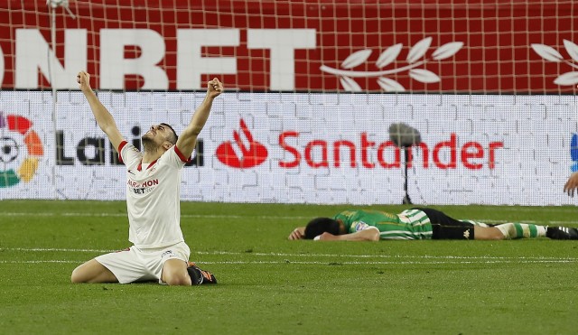 El Sevilla saborea la victoria en el derbi mientras piensa en el Elche
