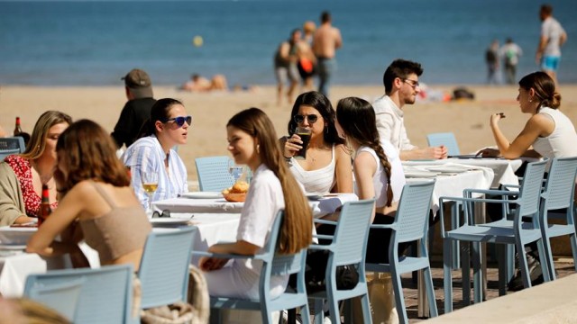 La Comunitat Valenciana cierra la semana con 1.724 positivos, tras sumar 110 casos más
