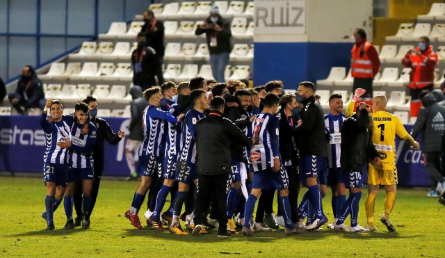 El Alcoyano se asegura la presencia en la Segunda B-Pro y peleará por ascender al fútbol profesional