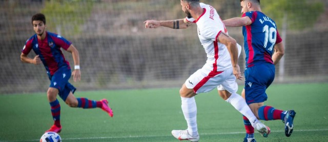 El Atlético Levante persigue una carambola
