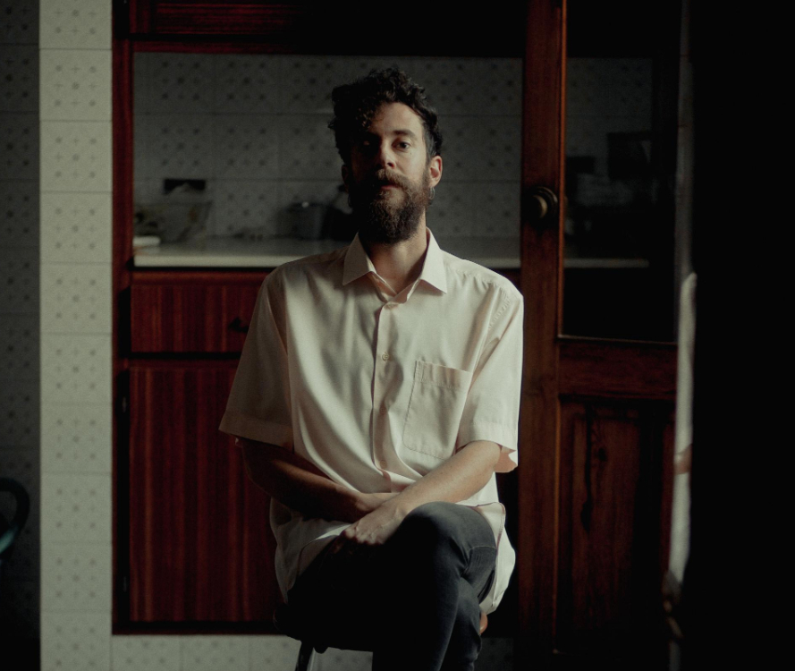 ‘La bellesa del risc’, el primer single del proyecto en solitario de Carles Caselles