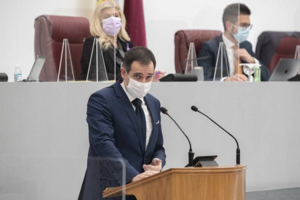 El último giro de la Región: la llave de la moción de censura, en manos de Liarte y sus dos compañeros