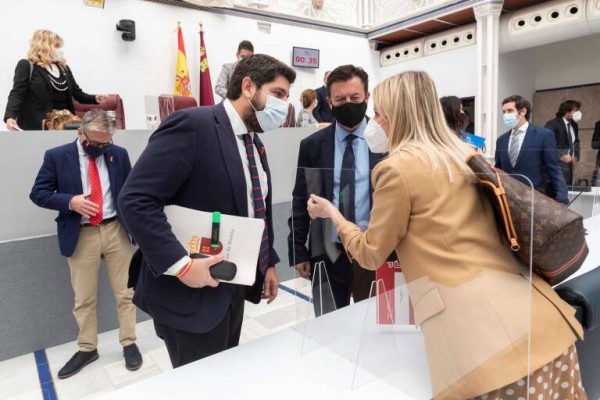 Y el alumno superó al maestro: eclipse y fin de la Reina Sol