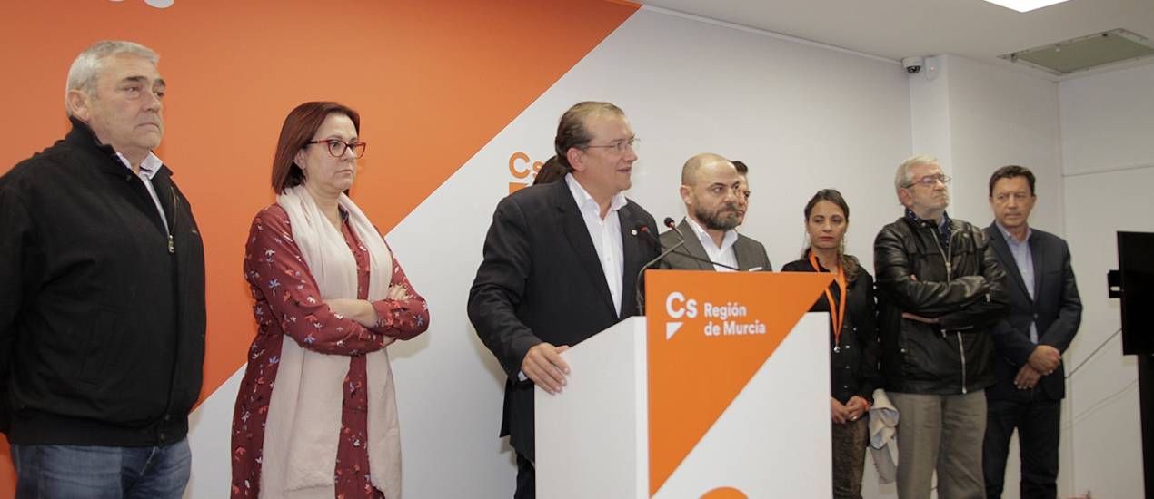 El Gobierno pone protección a los diputados de Cs tras recibir amenazas por la moción en Murcia