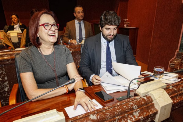 López Miras e Isabel Franco darán una rueda de prensa para anunciar el freno a la moción de censura