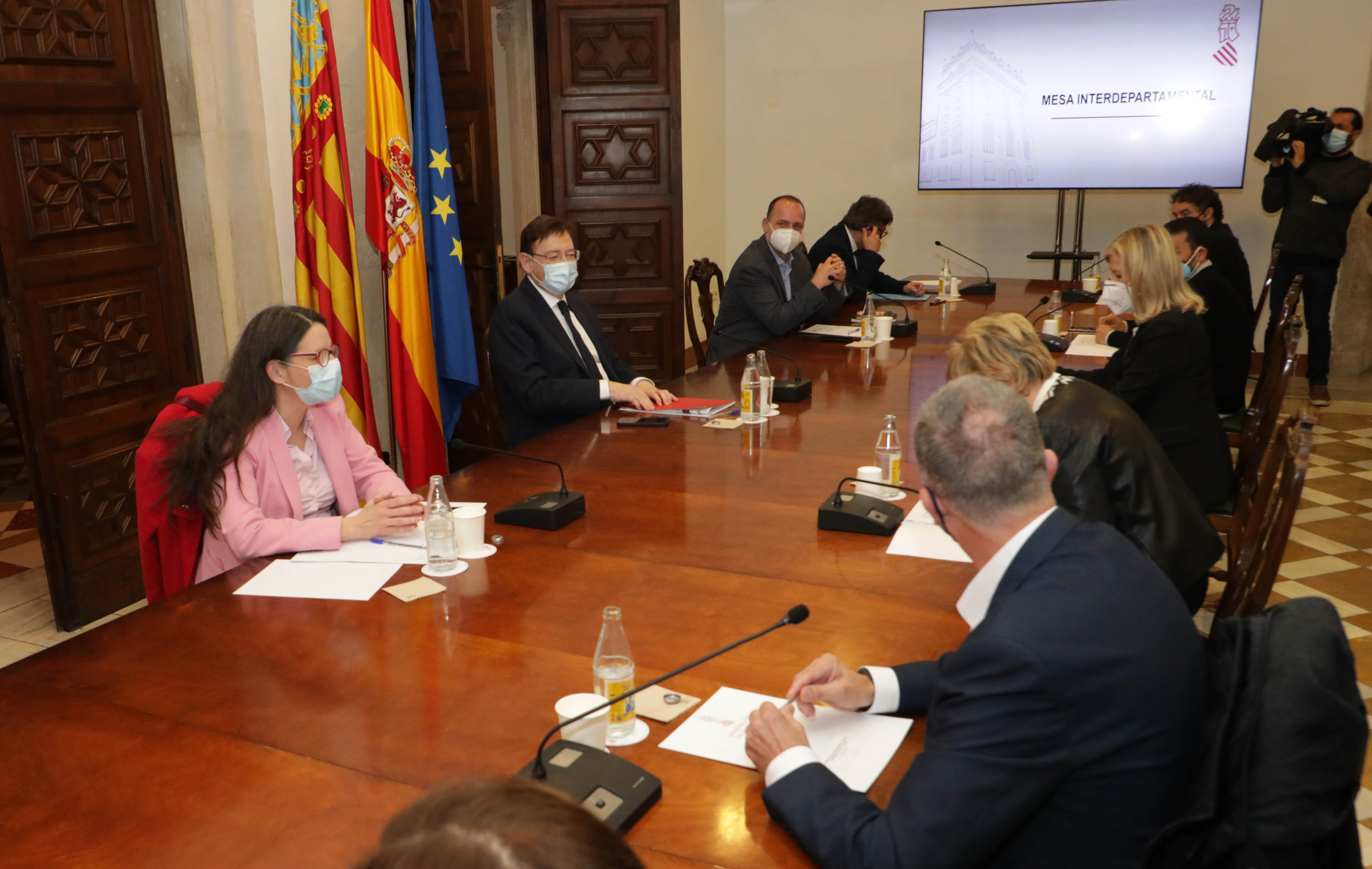 Una apertura de interiores impulsada por el PSPV, apoyada por Podem y rechazada por Compromís