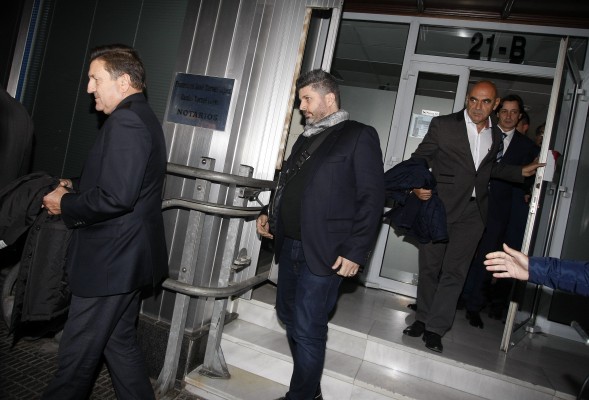 Bragarnik paga a Sepulcre por adelantado