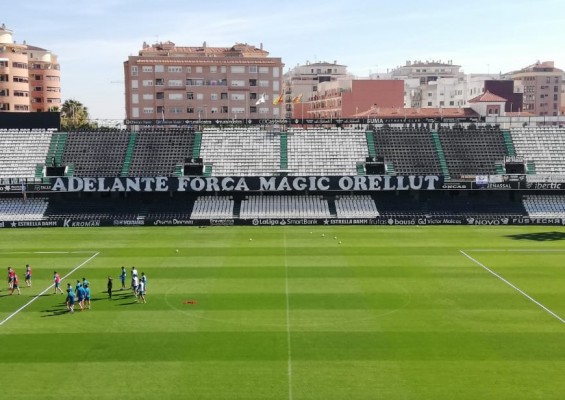 Las peñas se vuelcan con el Castellón ante la final del sábado frente al Sabadell en Castalia