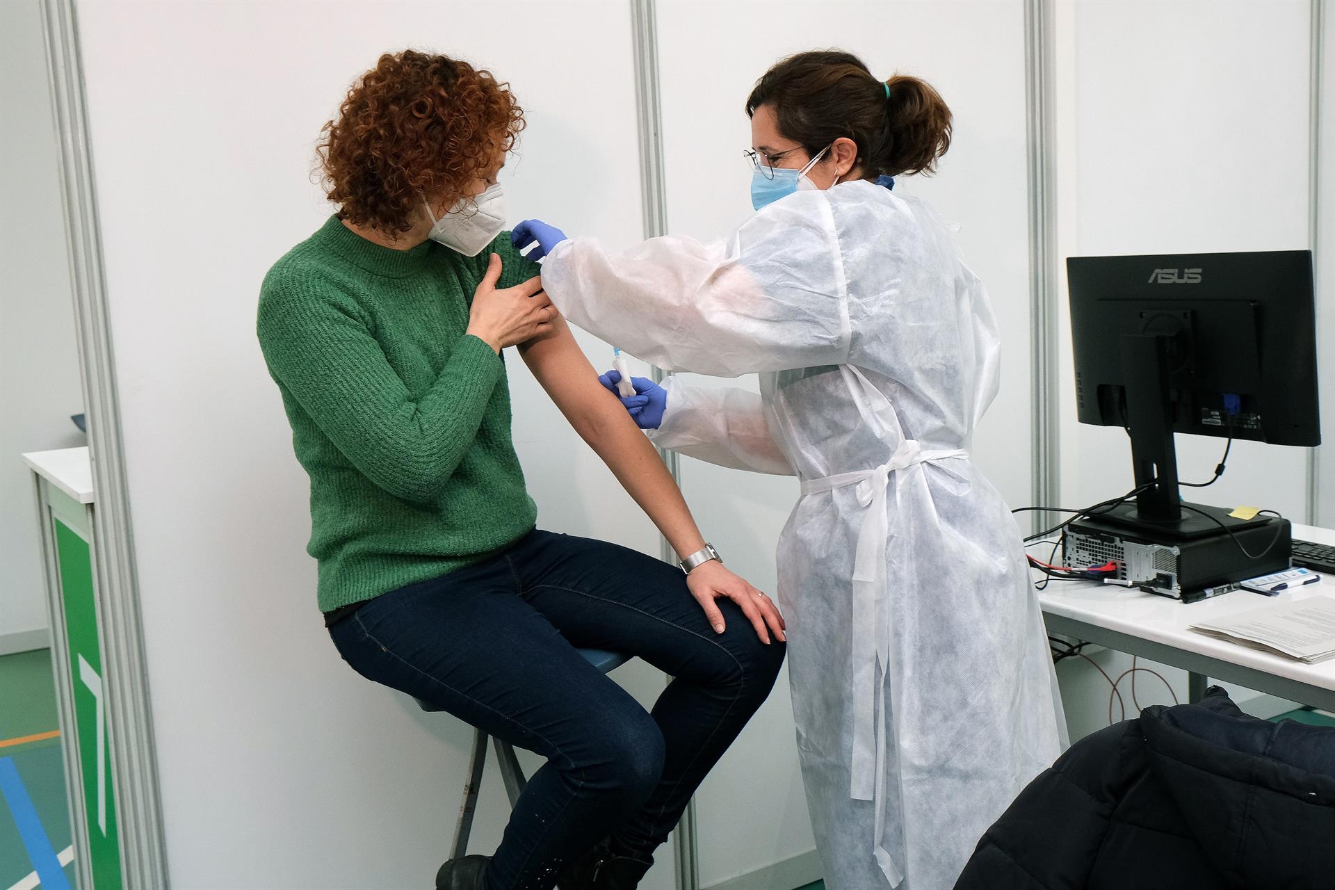 España supera las 5 millones de dosis administradas y las 1,5 millones de personas inmunizadas