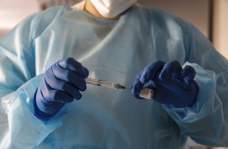 CSIF denuncia que la falta de vacunas está obligando a anular citas a pacientes mayores de 80 años