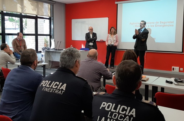 La reactivación del puesto de coordinación de las policías locales avanza tras una primera reunión