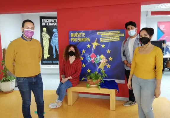 El Ayuntamiento da la bienvenida a los primeros voluntarios de Cartagena Joven Solidaria