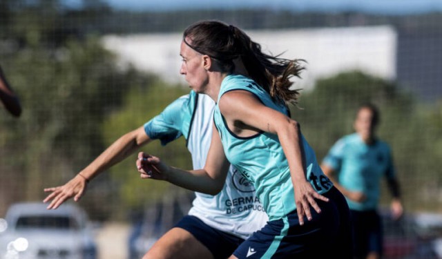 Eva Navarro arranca su recuperación tras la operación de rodilla