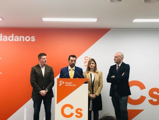 Ballesta fulmina a los cuatro concejales de Ciudadanos en Murcia