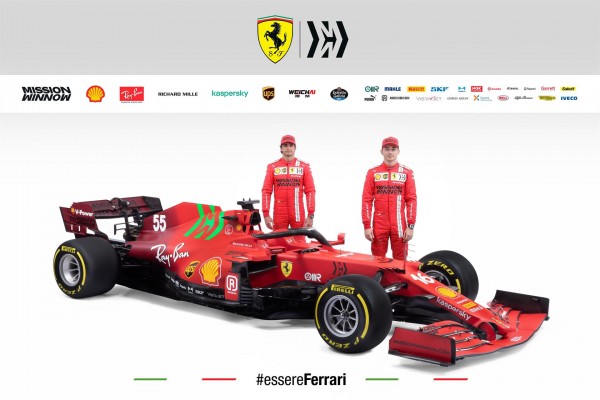 El SF21 de Ferrari tiene detalles en verde y granate y un nuevo motor para dar un 