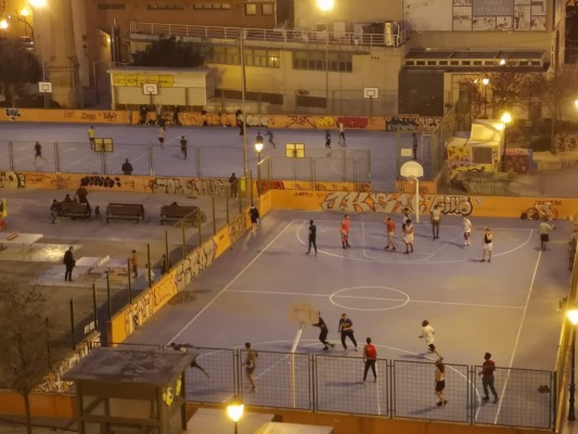 El Ayuntamiento de València, incapaz de frenar las 'pachangas' deportivas pese a las restricciones