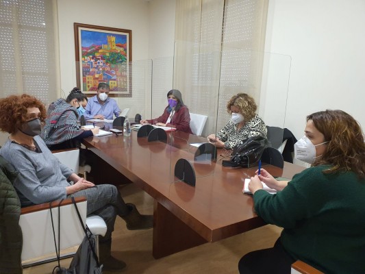 Villena solicita a la Conselleria reforzar la oferta de titulaciones en sus centros de FP