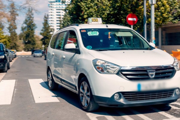 Un total de 218 taxistas de Castelló ha solicitado las ayudas de la Generalitat por la covid-19
