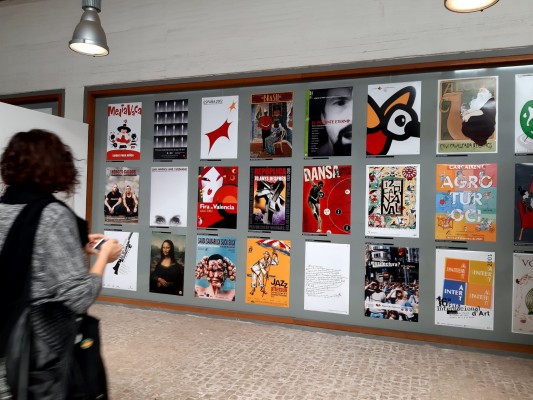 Construyendo la cultura visual de Castelló a través de sus carteles 
