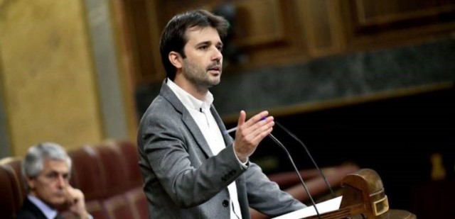 Podemos pone sus votos al servicio del 
