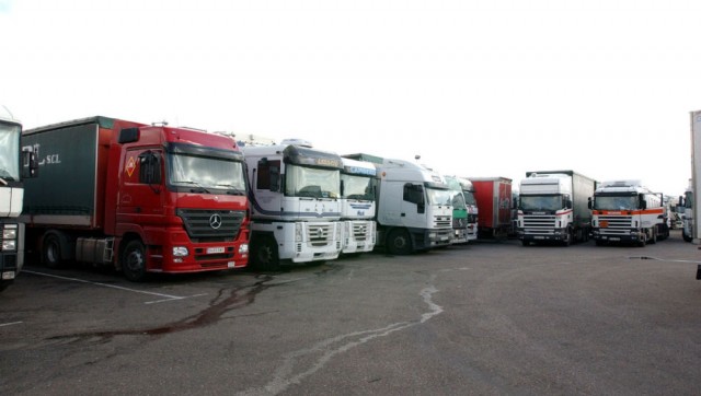 Los transportistas de Valencia se quejan a Industria de deficiencias en la revisión de ITV para camiones 