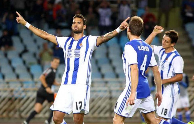 La Real Sociedad se presenta en Mestalla con Europa en juego