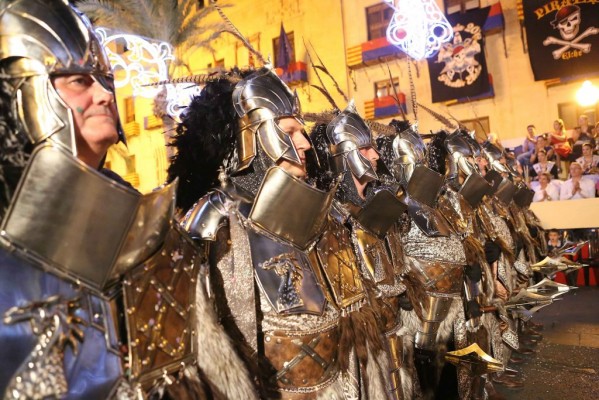 Los Moros y Cristianos de Elche obtienen la declaración de Fiesta 
de Interés Turístico Autonómico
