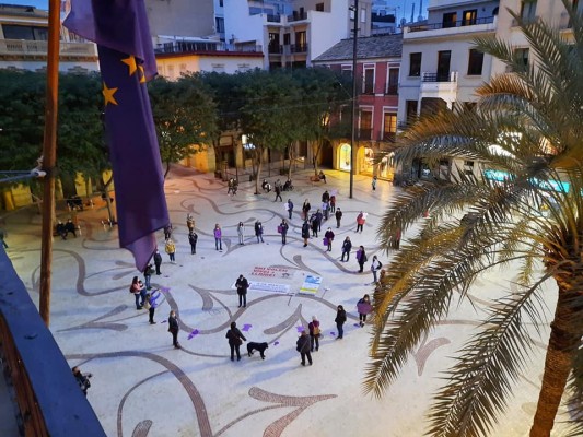 8M discreto aunque reivindicativo en Elche por la pandemia, centrado en la precarización que ha profundizado