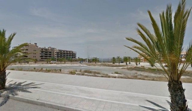 La Generalitat enajena a favor de Elche la parcela del sector AR-1 de Arenales para poder subastarla