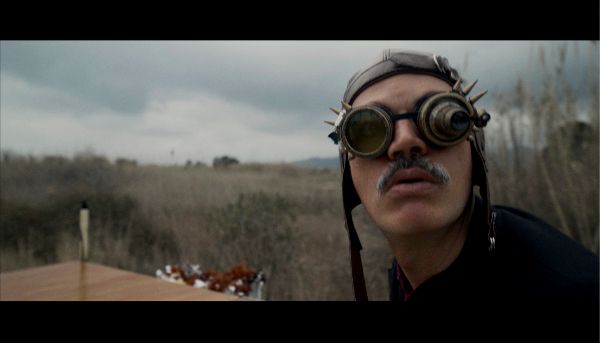 El Triangulista canta sobre la contaminación ambiental en 'Plàstic'