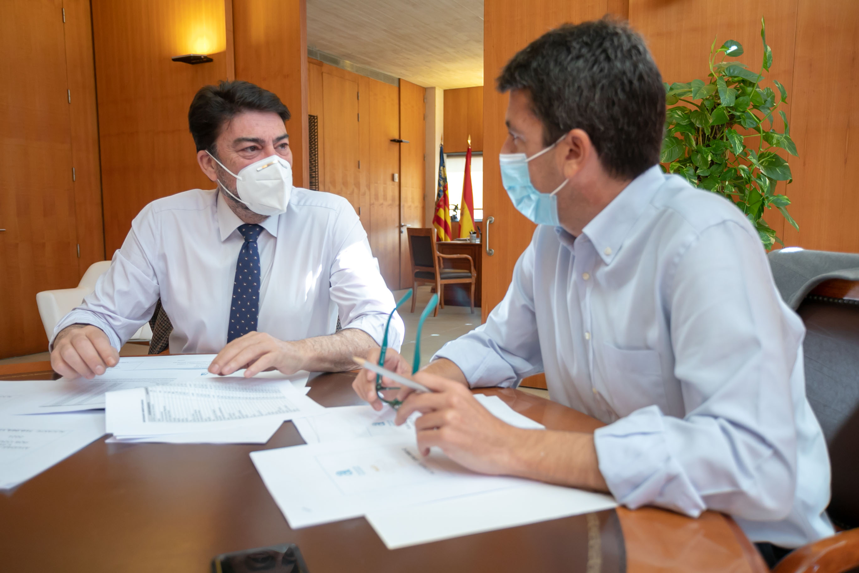 La Diputación promete una aportación de 4,2 millones en Alicante frente a la crisis de la covid