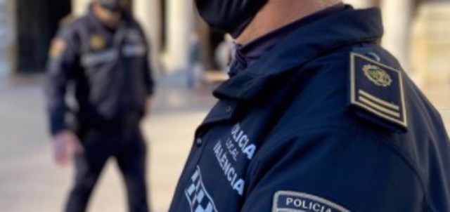 El Consell crea un registro de policías locales y hace una prueba piloto para integrar todos los cuerpos