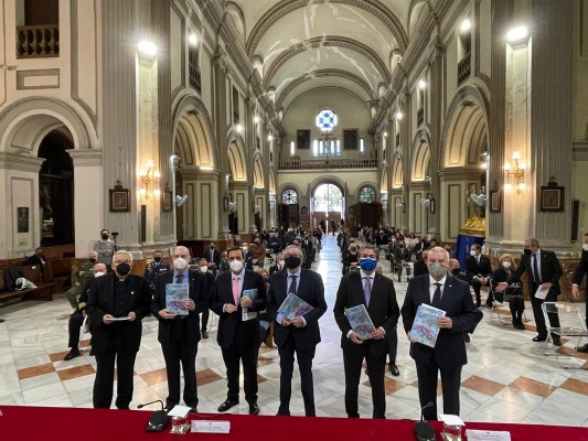 El pintor Antonio Navarro Menchón rubrica el cartel de la Semana Santa de Murcia de 2021