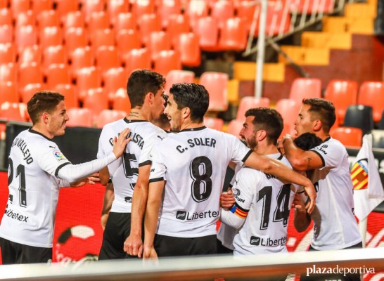 El Valencia encadena tres triunfos en Mestalla un año después
