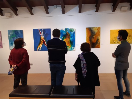 El Mucbe posa en comú l'obra de tres dones artistes en 'Parir un nou món'