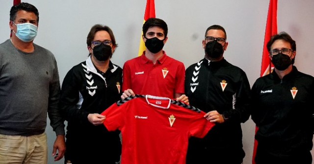El Real Murcia también le hace ficha profesional al juvenil José Campillo