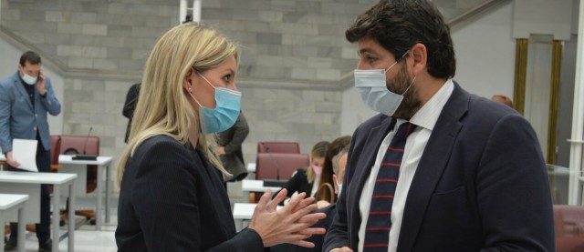 El pacto de Gobierno en Murcia se queda en el alambre y Cs lo desvincula del acuerdo regional