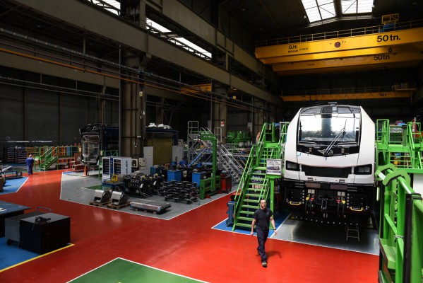 Stadler y Alstom ganan el 'megacontrato' de Renfe valorado en más de 2.400 millones