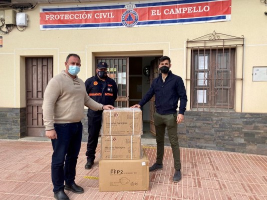 La empresa 'Summus Horeca' dona mascarillas a Protección Civil para que las reparta en El Campello