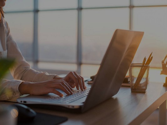 Charlas y cursos de formación gratuitos online para autónomos y parados con ganas de emprender