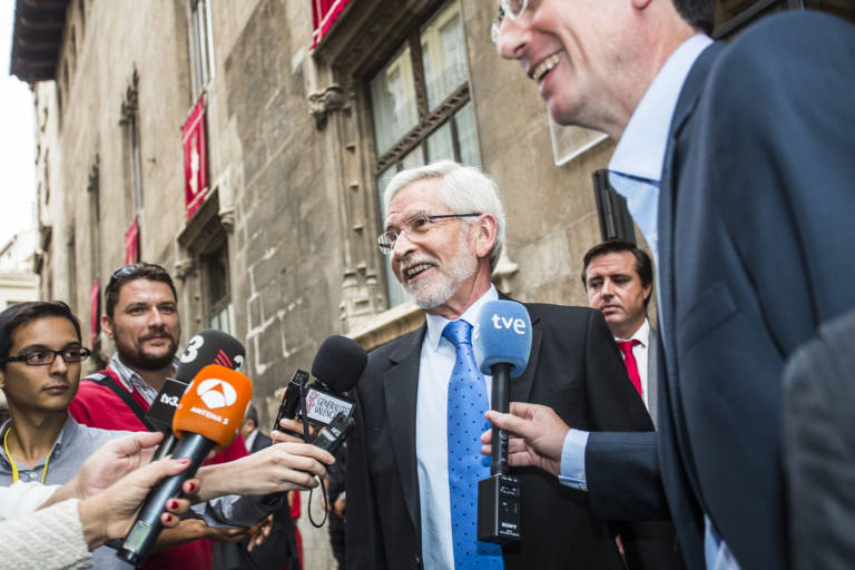 Una moción socialista a favor del Corredor Central pone en aprietos a Lerma en el Senado