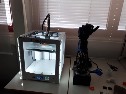 Firmas de Alicante participan en un proyecto para integrar la impresión 3D en robótica e ingeniería