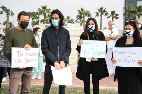 Personal del hospital de Torrevieja reclama que la conselleria les comunique la fórmula de reversión