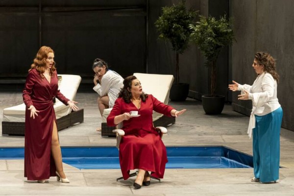 Verdi brilla con el enorme Falstaff de Les Arts

