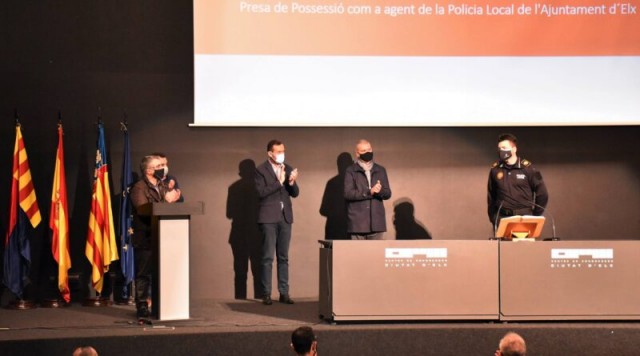 La oferta de puestos de Policía en Elche de 2019, congelada por un contencioso; la OPE de 2020, reducida