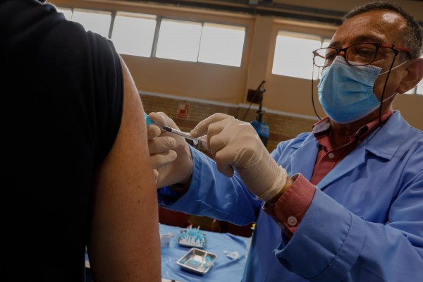 España supera las 4 millones de dosis administradas de vacunas contra el coronavirus