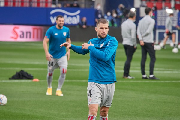 El Athletic pide oficialmente que se rebaje la sanción de Íñigo Martínez y la cautelar para que juegue en el Ciutat