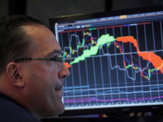 El repliegue bolsista lleva al Ibex 35 a cerrar la sesión en negativo