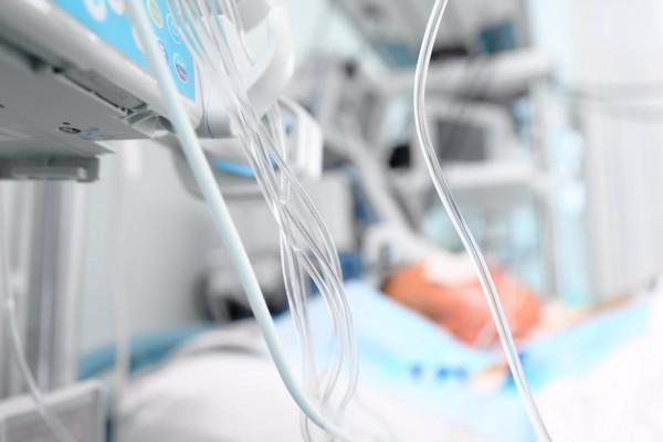 Pensionistas con ingresos mensuales inferiores a 800 euros: perfil social de los pacientes ingresados por EPOC