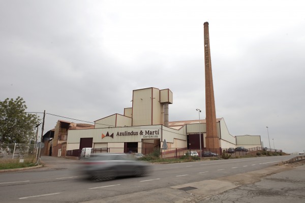 Bestile compra Azulindus e instala su sexta planta para superar los 100.000 m2 diarios de azulejo